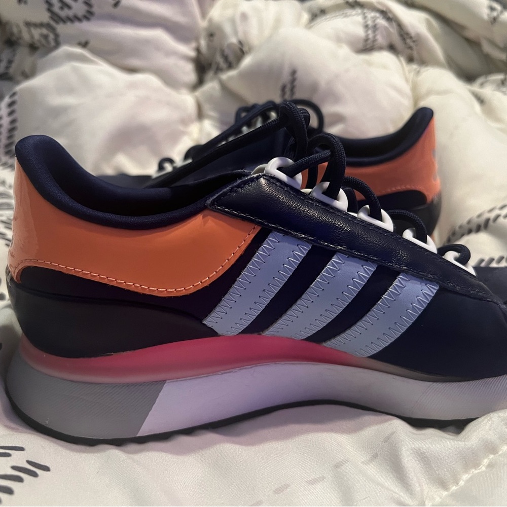 Adidas Die Marke Mit Den 3 Streifen